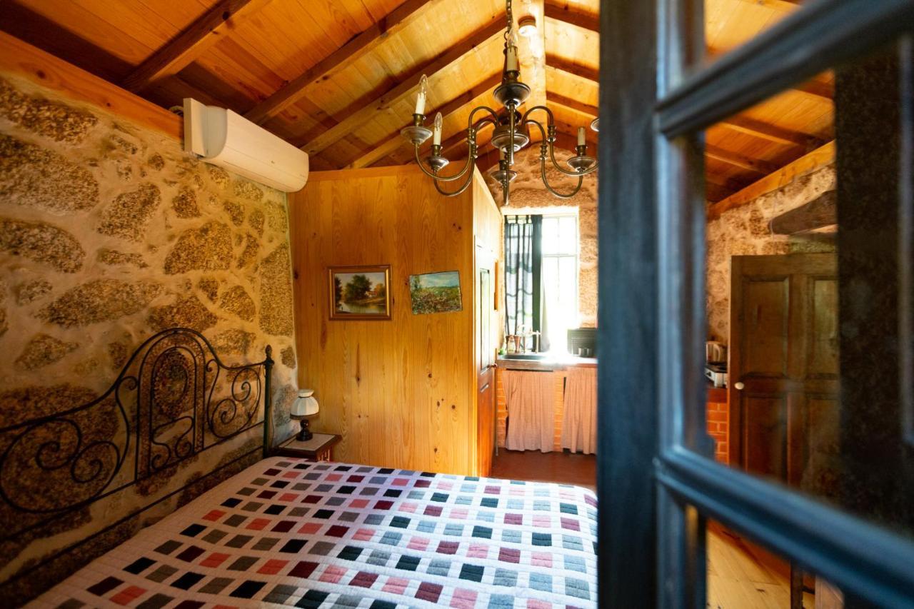 Chale Da Quinta "Lavoura Da Bouca - Fruta Bio" Guest House Celorico De Basto Ngoại thất bức ảnh