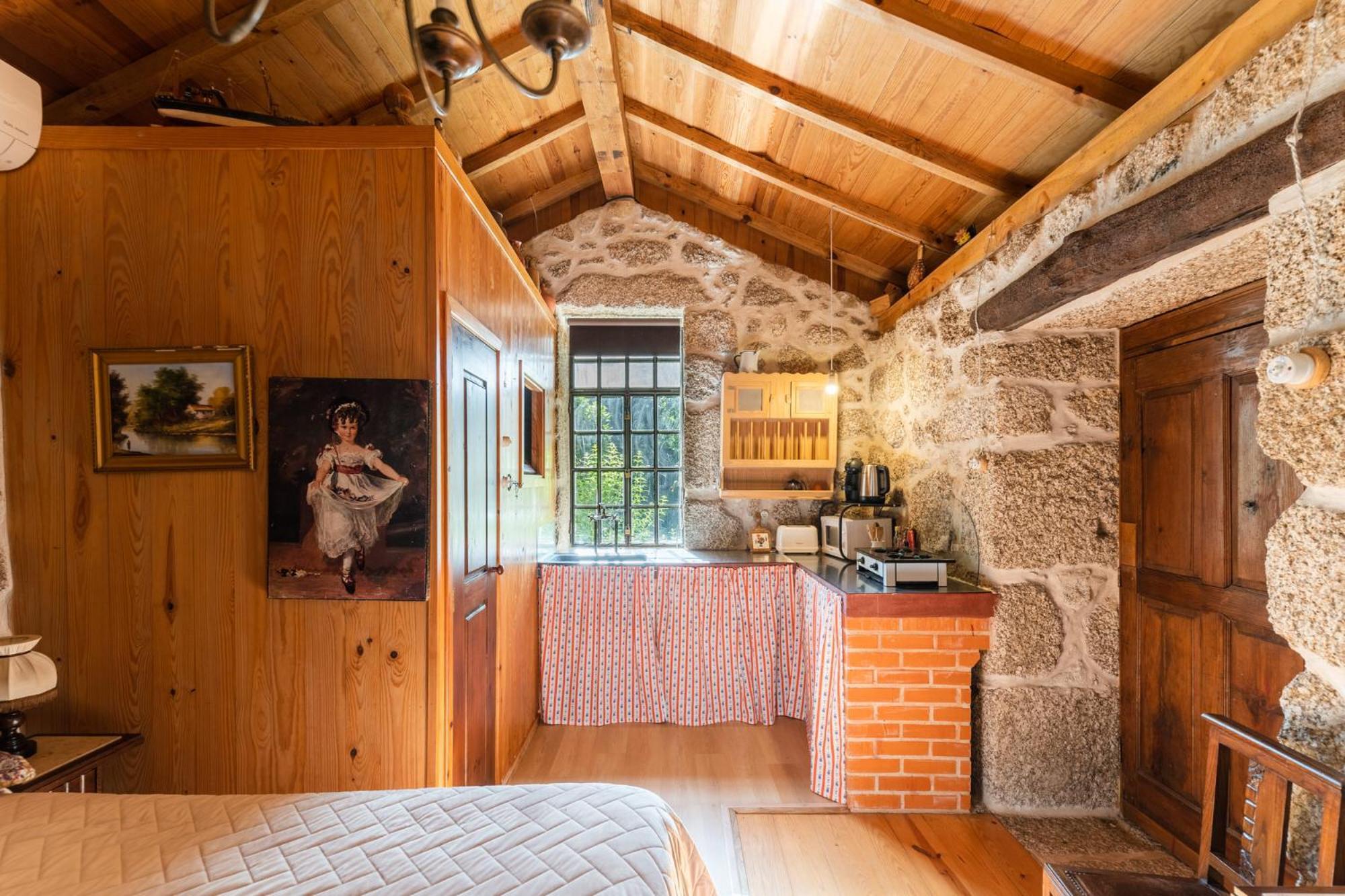 Chale Da Quinta "Lavoura Da Bouca - Fruta Bio" Guest House Celorico De Basto Ngoại thất bức ảnh
