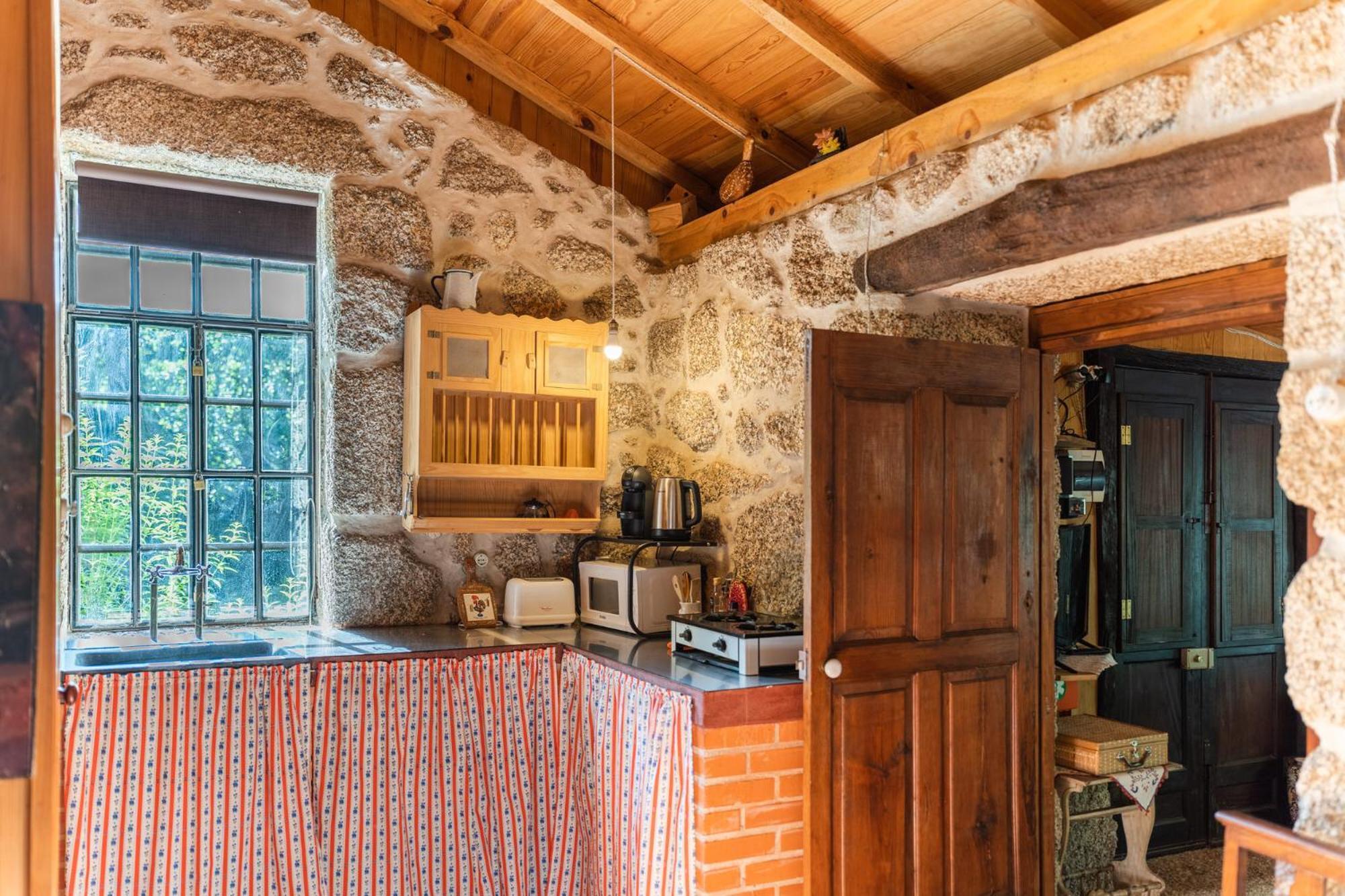 Chale Da Quinta "Lavoura Da Bouca - Fruta Bio" Guest House Celorico De Basto Ngoại thất bức ảnh