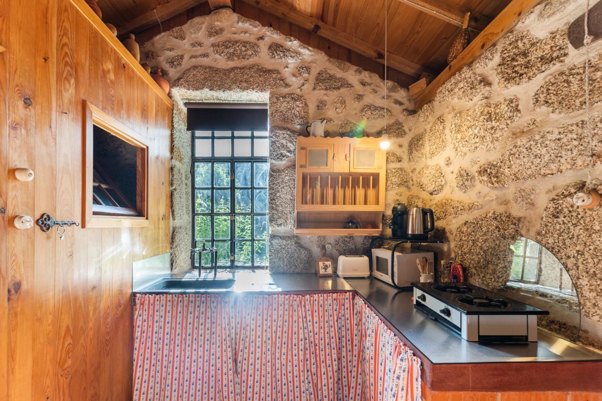 Chale Da Quinta "Lavoura Da Bouca - Fruta Bio" Guest House Celorico De Basto Ngoại thất bức ảnh