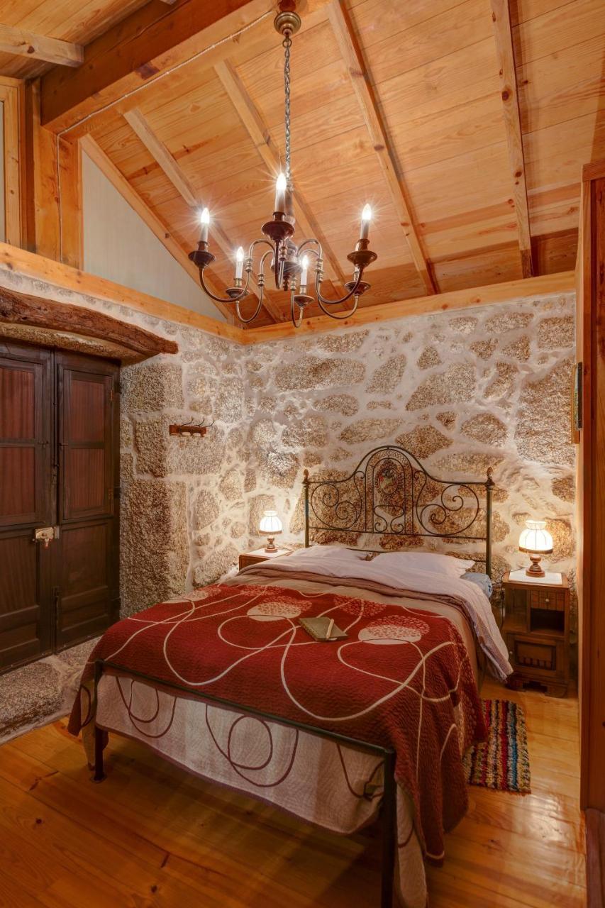 Chale Da Quinta "Lavoura Da Bouca - Fruta Bio" Guest House Celorico De Basto Phòng bức ảnh